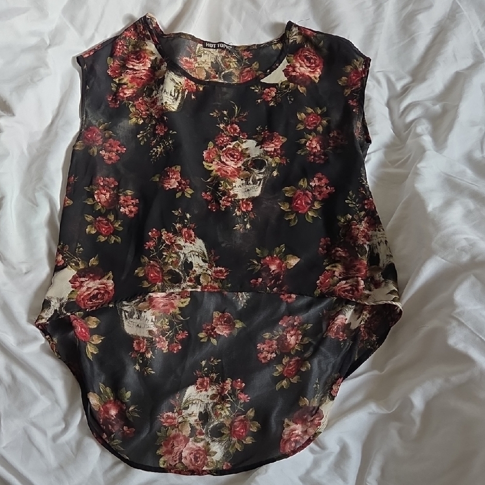 Boohoo Black Floral Skull Print Blouse